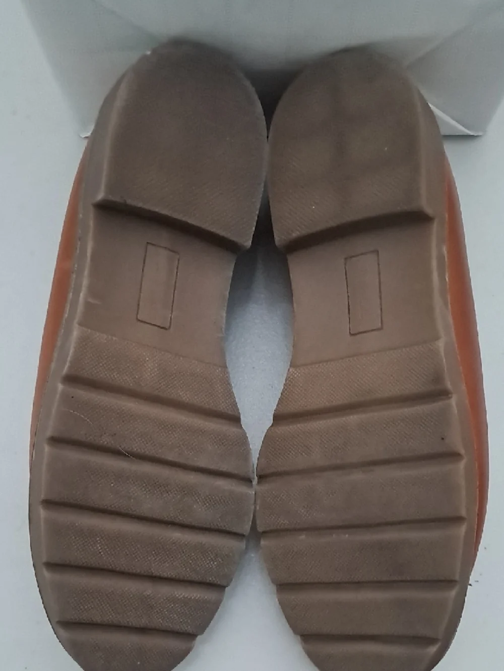 Cobb Hill Women's Size 8 Slip-On Leather  Loafers